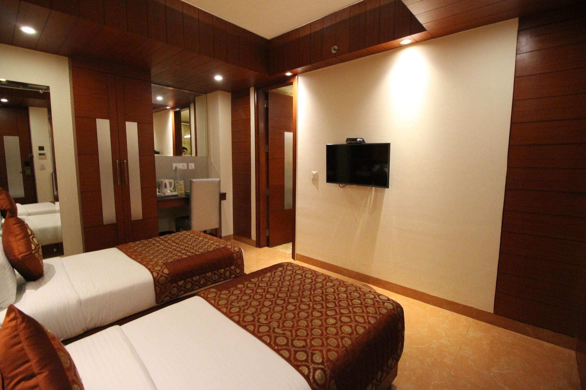 Hotel Golden Grand Delhi  Luaran gambar