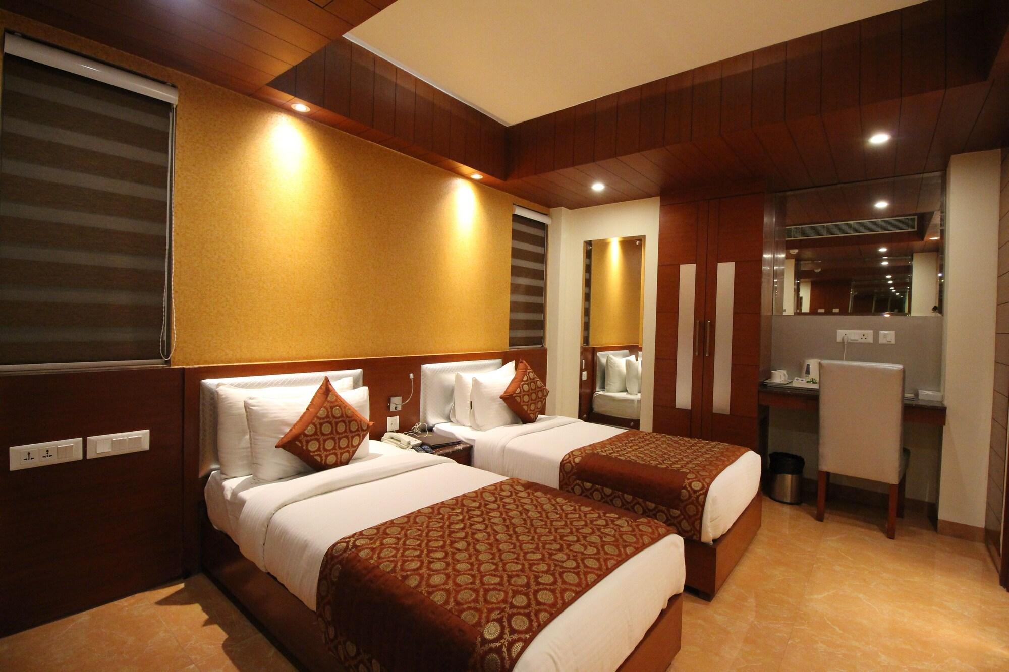 Hotel Golden Grand Delhi  Luaran gambar