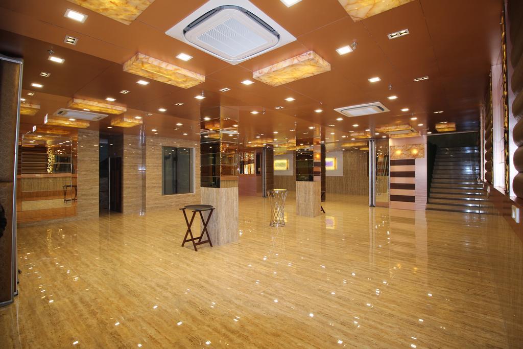 Hotel Golden Grand Delhi  Luaran gambar