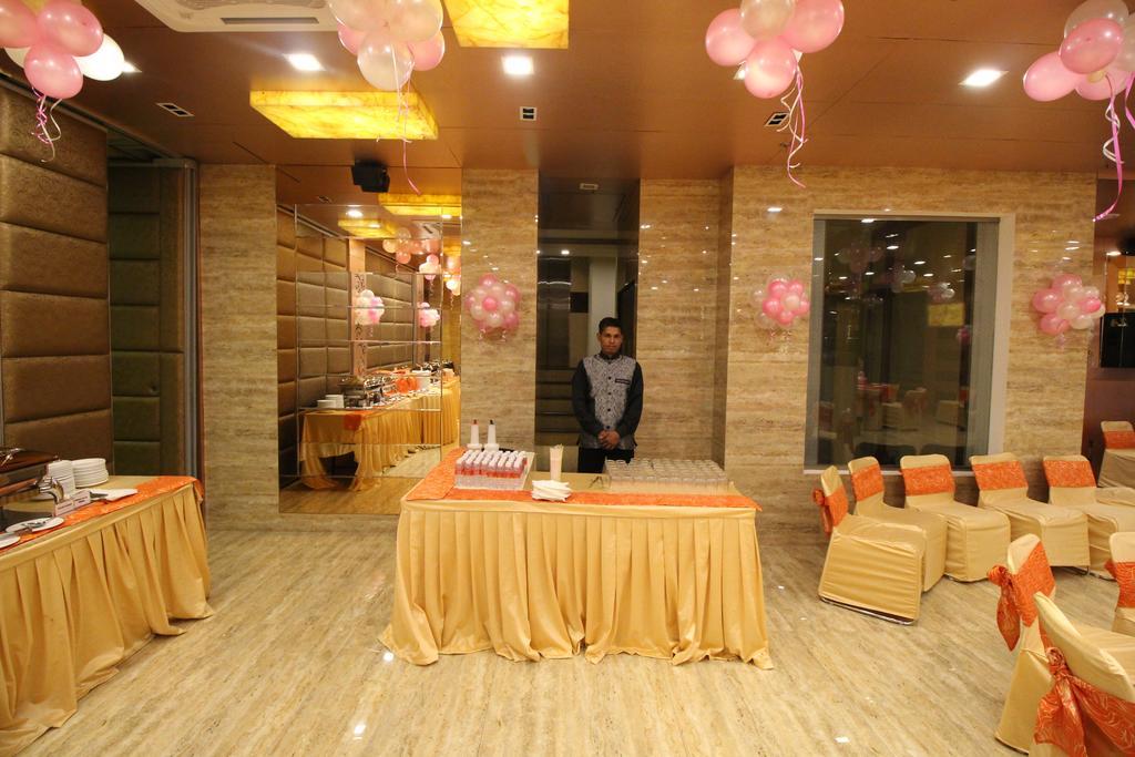Hotel Golden Grand Delhi  Luaran gambar