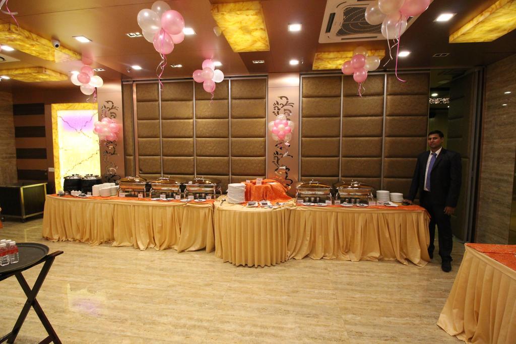 Hotel Golden Grand Delhi  Luaran gambar