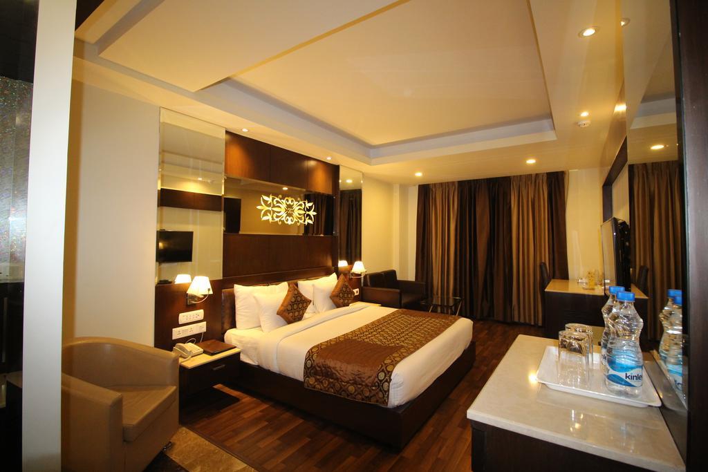 Hotel Golden Grand Delhi  Luaran gambar