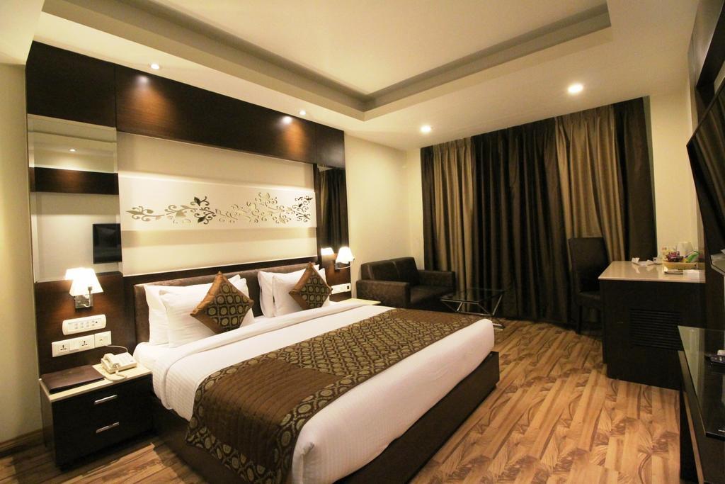 Hotel Golden Grand Delhi  Luaran gambar