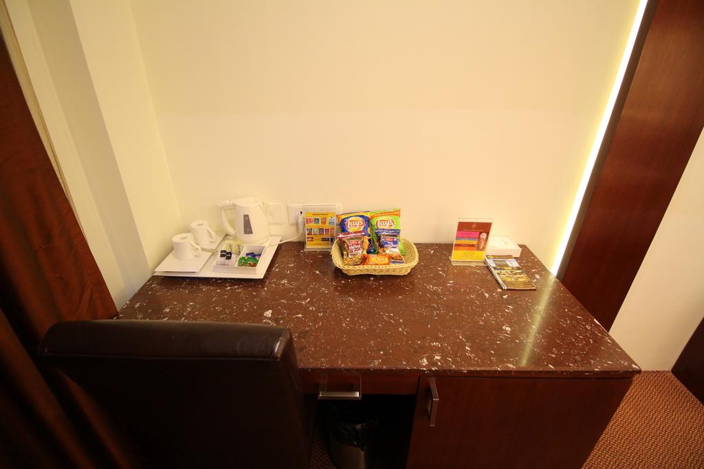 Hotel Golden Grand Delhi  Luaran gambar