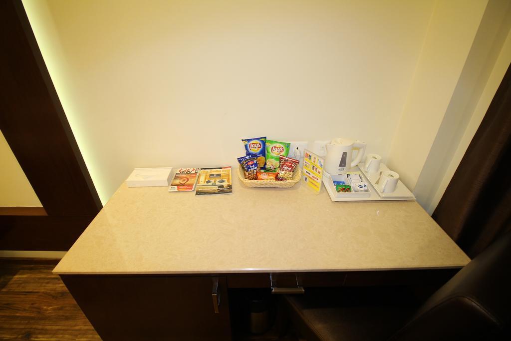Hotel Golden Grand Delhi  Luaran gambar